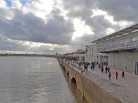 DSC 0097  Le "quai des marques", sur la Rive gauche de Bordeaux. 04/04/2013