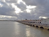 DSC 0099  Le "quai des marques", sur la Rive gauche de Bordeaux. 04/04/2013