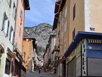 Briancon 16 septembre 2013 47  La Grande Rue avec sa gargouille. Septembre 2013