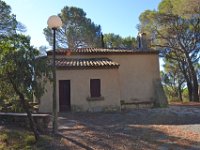 DSC0074  Chapelle Sainte-Brigitte. 20 septembre 2015. Se situe dans une pinède et dans le quartier du même nom avant l'entrée de Fréjus en venant du péage du Capitou.