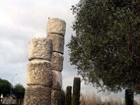Diapositive2  Les colonnes Romaines à l'entrée de Fréjus en venant de Puget-sur-Argens.
