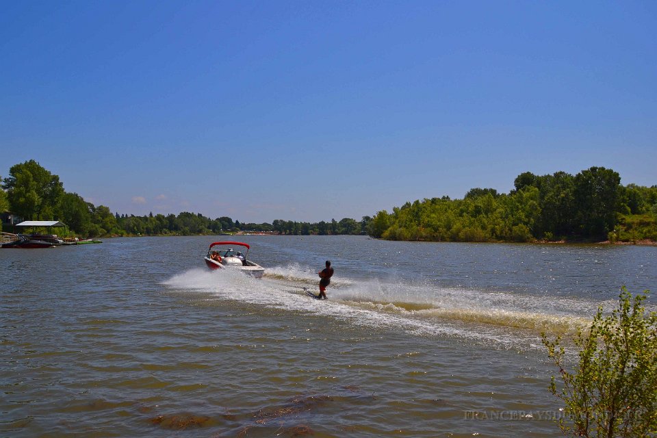 Lac Arena 16 juin 2013 22.JPG - Le lac Arena. Sport nautique. 16 juin 2013