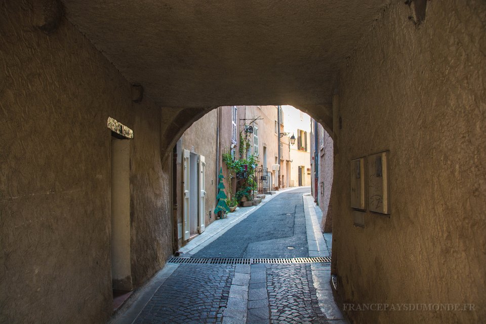 Roquebrune sur Argens 22 07 2018 6.jpg - Roquebrune sur Argens (83) - 22 juillet 2018