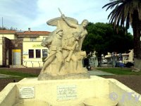 Monument aux morts a St aygulf 3   Le monument aux morts de Tlemcen (Algérie).