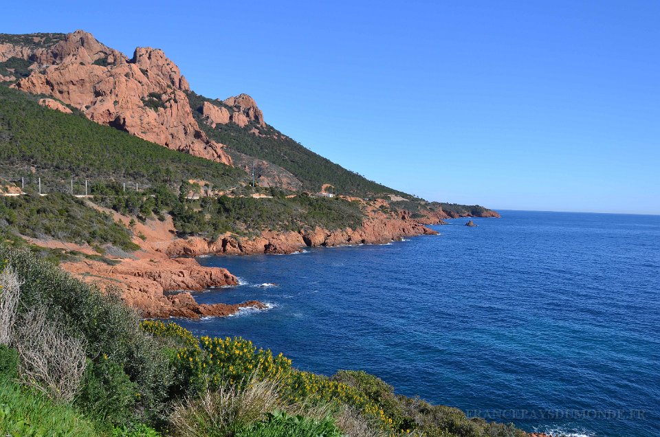 Panorama2.jpg - La corniche d'Or entre Agay et Le Trayas. 26 février 2015.