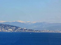 Panorama10  La corniche d'Or entre Agay et Le Trayas. Au second plan, Cannes. 26 février 2015.