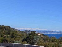 Panorama7  La corniche d'Or entre Agay et Le Trayas. Panoramique, au second plan, Cannes et les Iles de Lérins. 26 février 2015.