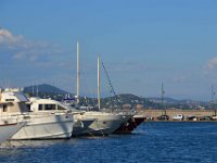 Saint Tropez 10 octobre 2015 213  Saint-Tropez. Présence de 2 rafales pour le meetind aérien de Sainte-Maxime. 10 octobre 2015.