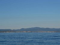 Saint Tropez 10 octobre 2015 63  Golfe de Saint-Topez. A droite, port Grimaud. 10 octobre 2015.