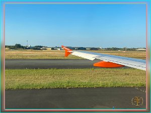 En arriere plan la Base aerienne 106 21 08 23 copie Décollage de l'aéroport Bordeaux-Mérignac (33) -En arriere plan la Base aerienne 106 - 21 08 23