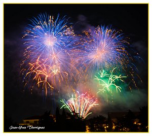 Feux artifices Frejus 17 juillet 2017 2 cadre Frejus (83) - 17 juillet 2017