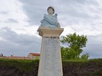 DSC0032  Saint-Cyprien. Le monument aux Morts. Mai 2013